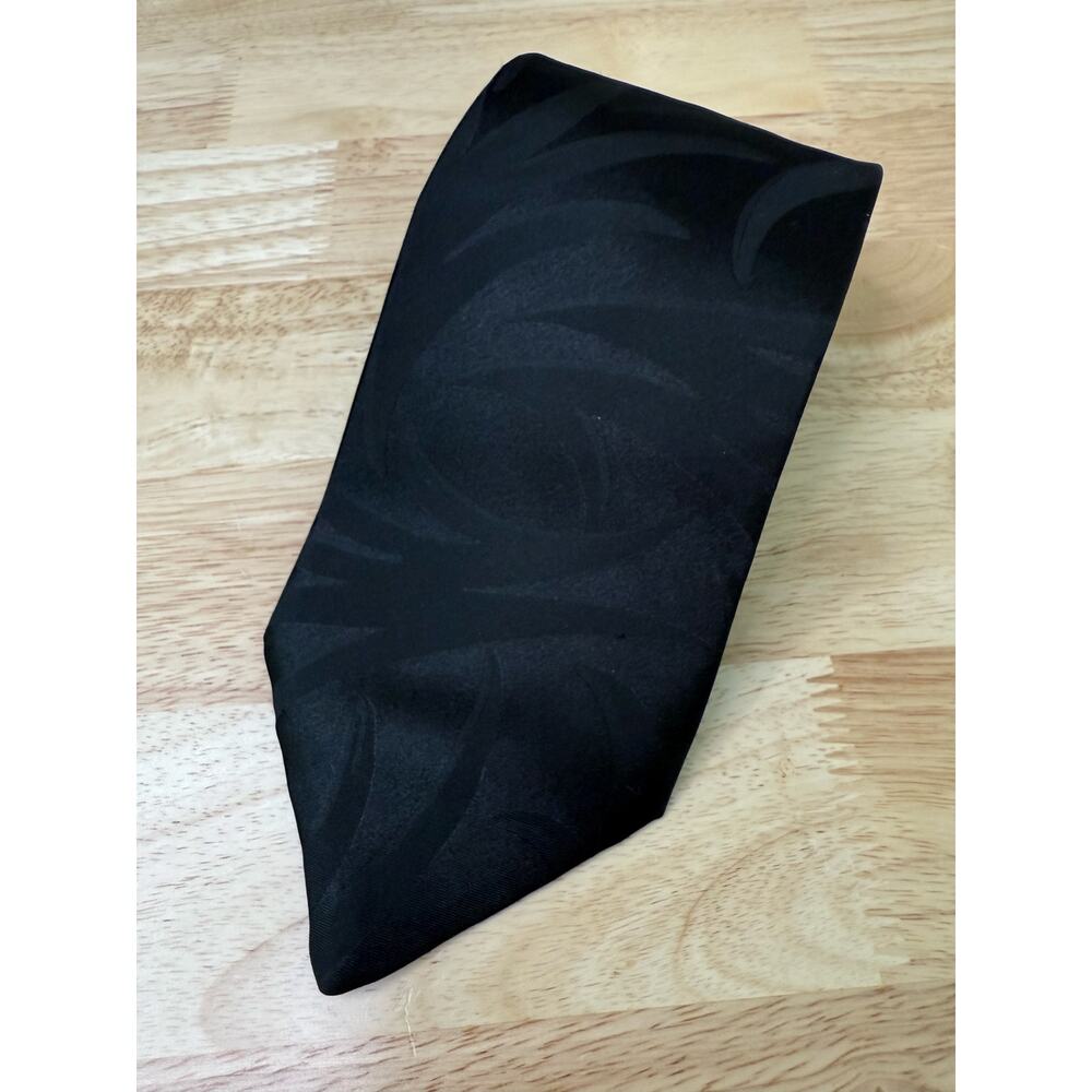 Men's Neck Tie Made in Italy Botany 500 Made in USA Black Leaves Print JL